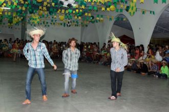 Quadrilha Junina do Alternativo "A cana é dura"