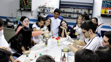 Aula de Química em Laboratório (3º Ano)