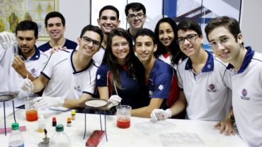 Aula de Química em Laboratório (3º Ano)