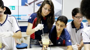 Aula de Química em Laboratório (3º Ano)