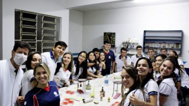 Aula de Química em Laboratório (3º Ano)