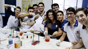 Aula de Química em Laboratório (3º Ano)